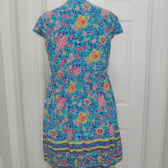 Kirundo Woman's Dress. - Picture 9 of 9